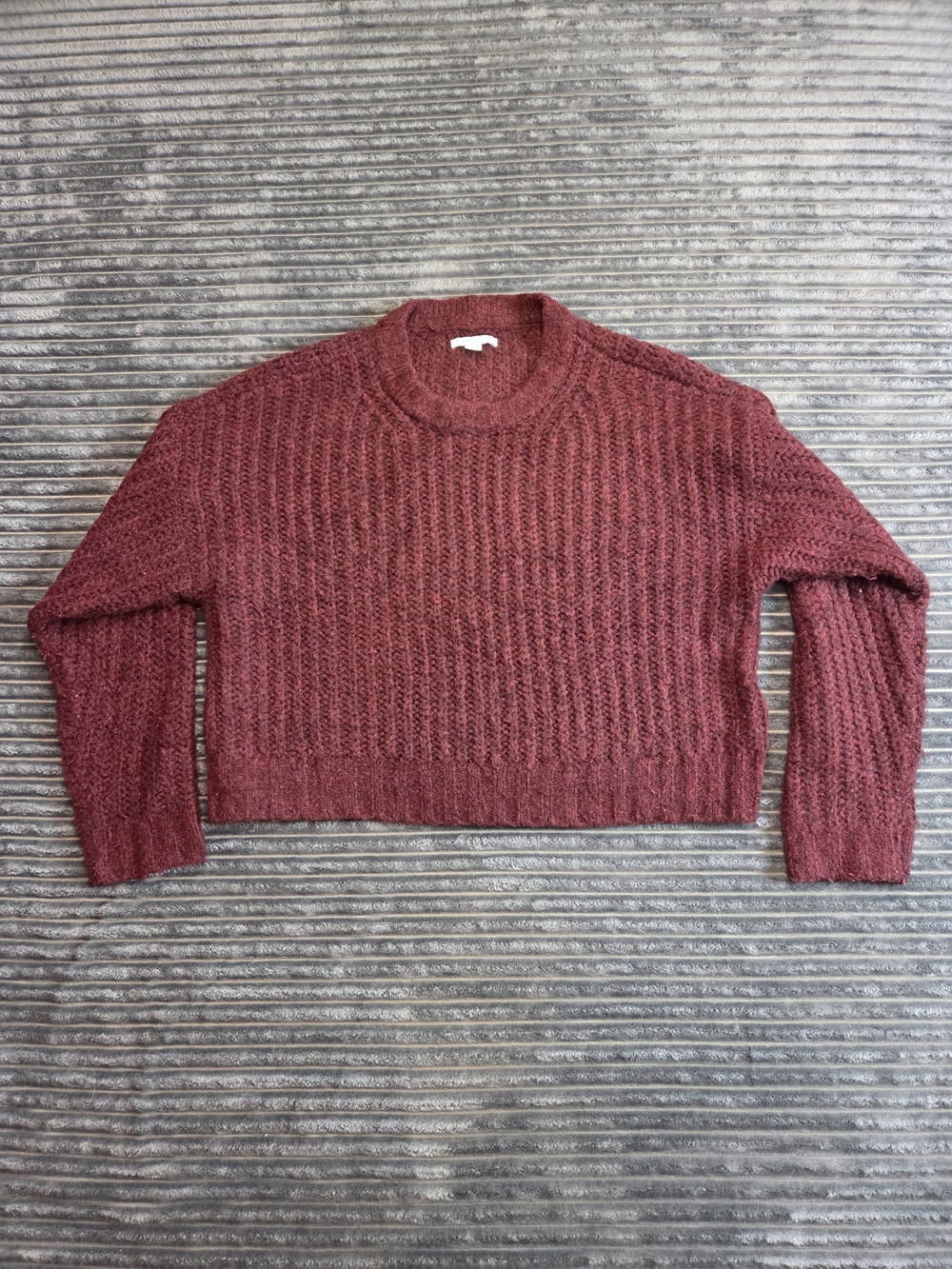 American Eagle Outfitters Ribbed Cropped Crewneck Sweater - Burgundy